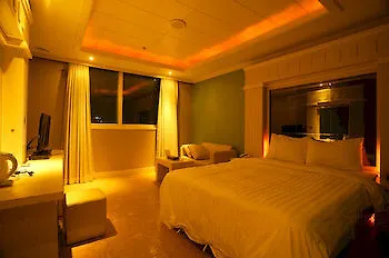 Incheon Airport Beach Hotel 2*,