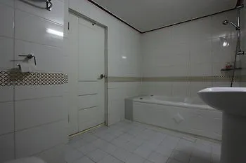 Incheon Airport Beach Hotel 2*,  South Korea